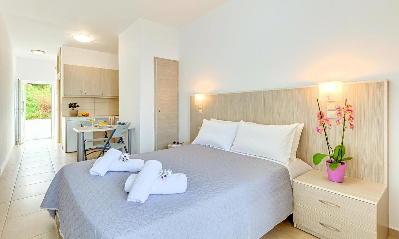 Fodele Beachfront Apts, Βy Idealstay Experience エクステリア 写真