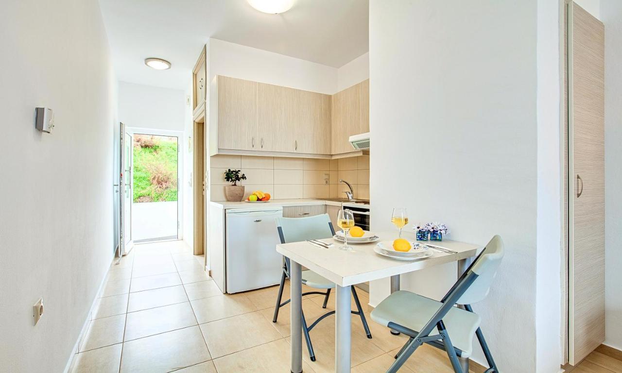 Fodele Beachfront Apts, Βy Idealstay Experience エクステリア 写真